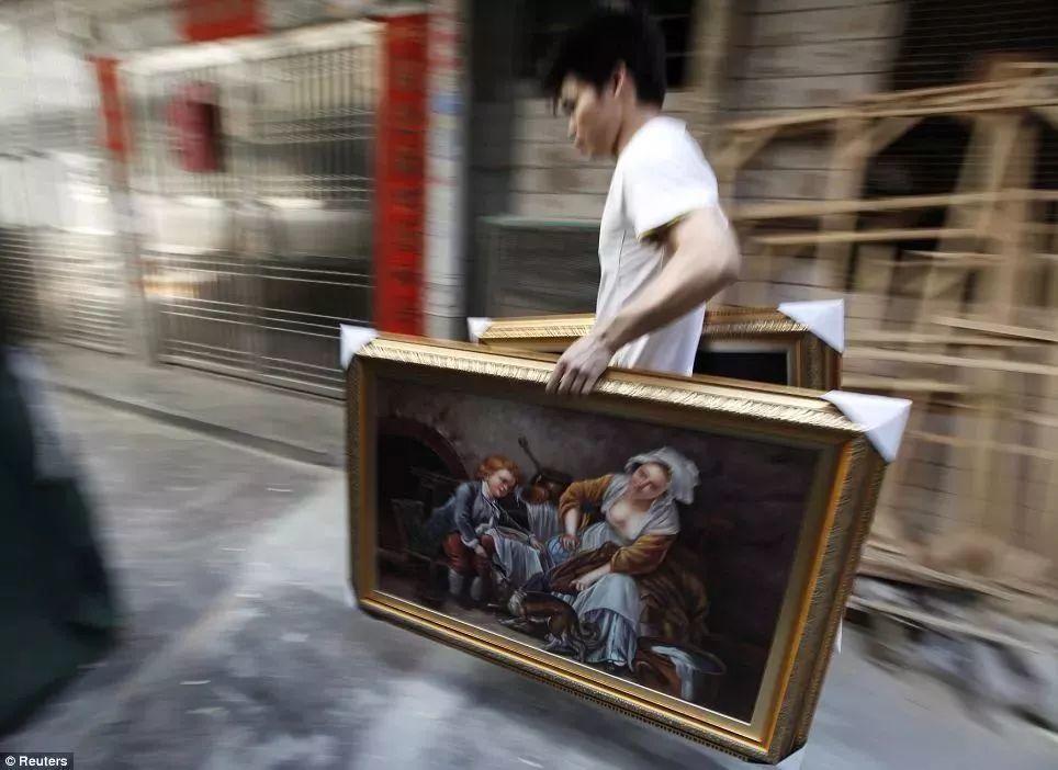 8000个农民工“集体造假名画”28年，画价从百元涨到万元，这样的山寨我不忍心骂！